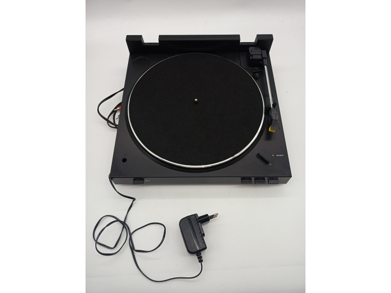 Gramofon Dual DT 210 z wejściem USB do digitalizacji płyt czarny