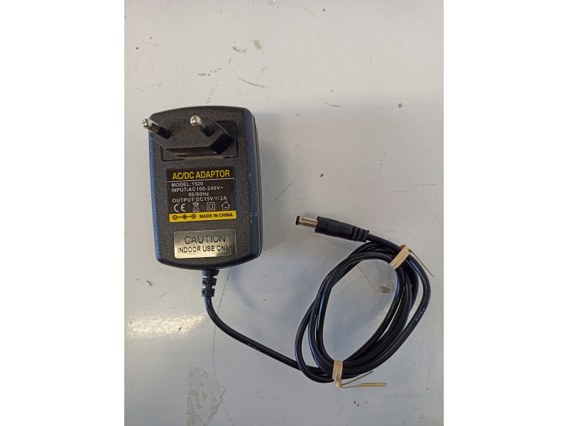 Domybest Zasilacz / konwerter sieciowy DC 15V 2A (AC 100V-240V), wtyk 5,5 x 2,5 mm, czarny (kompatybilny z 5,5 x 2,1 mm)