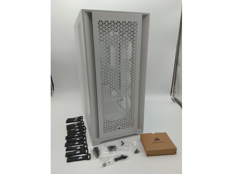 Obudowa Corsair 5000D Core Airflow TG Biała