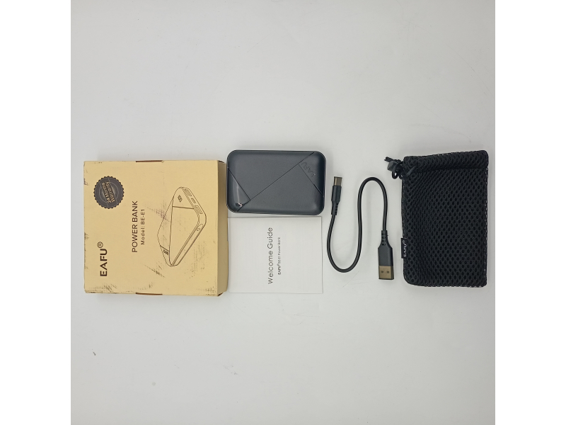 Powerbank Kompaktowy USB C A 10000 mAh Latarka Lekki QV